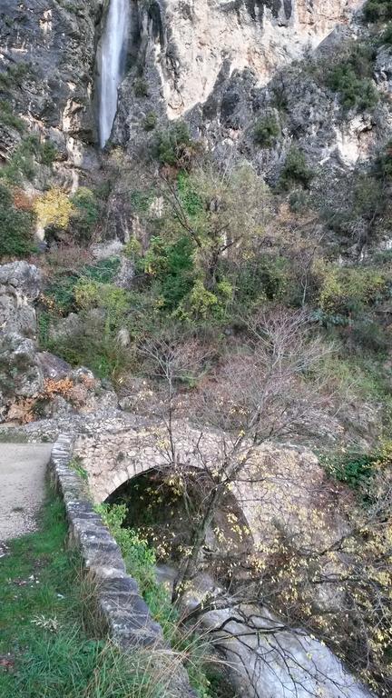 "Les Lauriers" Chambre Independante Avec Terrasse Privee Moustiers-Sainte-Marie Buitenkant foto